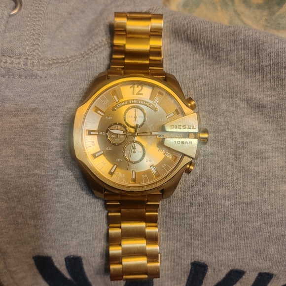 Mens Diesel Gold Tone Watch - Picture 8 of 9